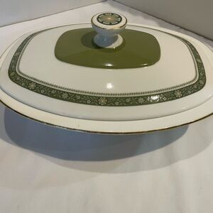 Royal Doulton Rondelay Vegetable Bowl with Cover
